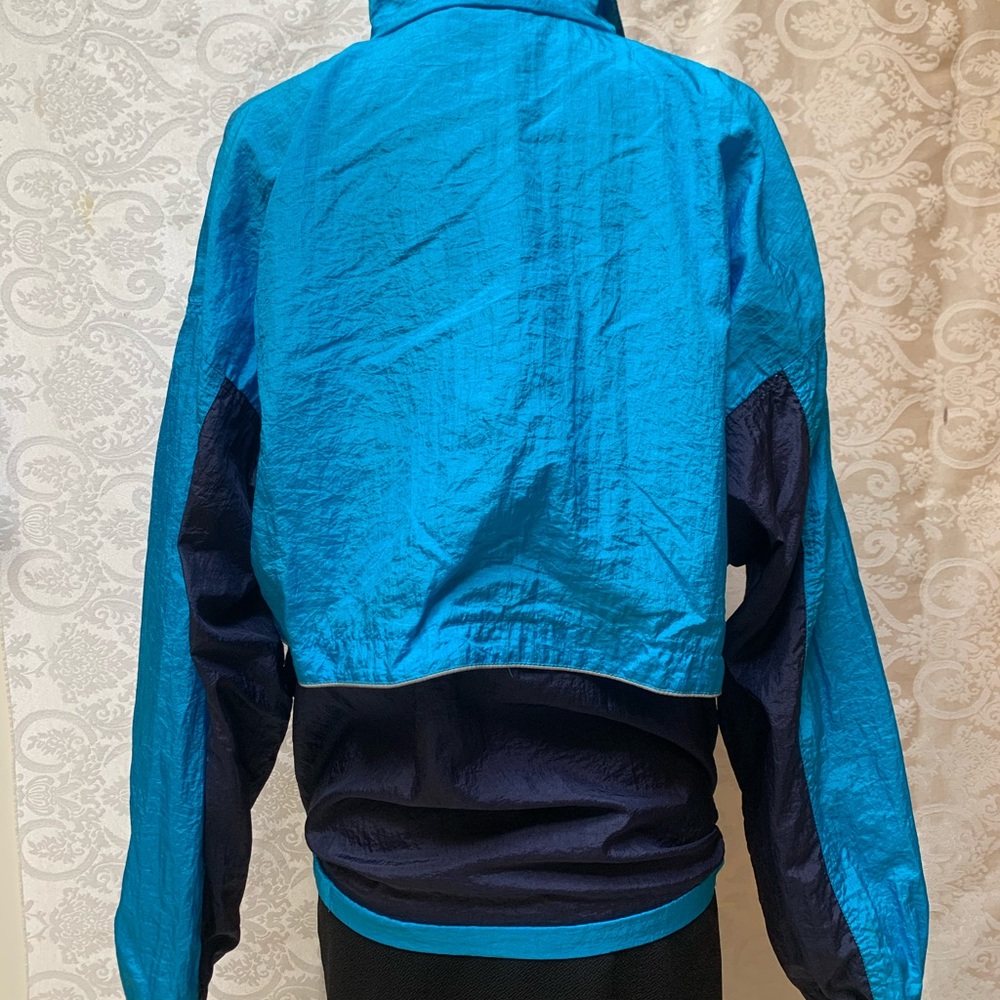 Wind breaker - Picture 2 of 2